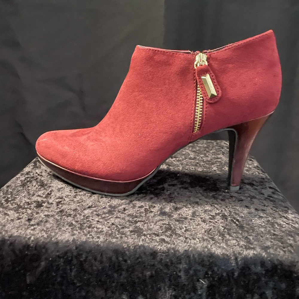 Ankle bootie